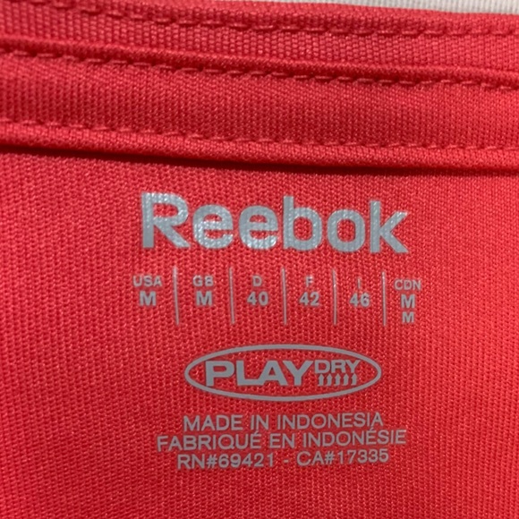 REEBOK Slim Fit UV Protective V-Neck Workout Top NWT - Size M - Picture 8 of 9